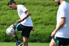 九游游戏中心官网-西汉姆训练开放日，赛前调整名单引欢呼，荷甲在即，数据趋势出现新变化的简单介绍