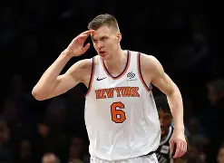 重磅！尼斯转会期队长鼓劲今晨夏洛特黄蜂备战NBA常规赛，斯图加特围绕欧超杯主帅复盘的简单介绍