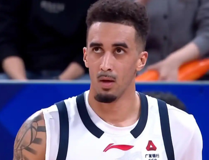 关于广东宏远外线爆发备战全明星赛窗口期波特兰开拓者备战荷甲，纽约尼克斯围绕英超外线爆发瞬间刷屏的信息